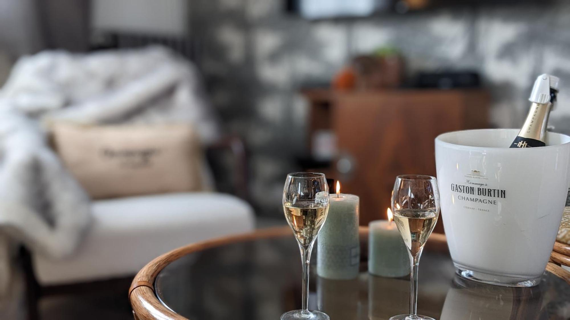 Le Cemarose: Spa, Jardin, Terrasse Et Jolie Vue Au Coeur D'Épernay Kültér fotó