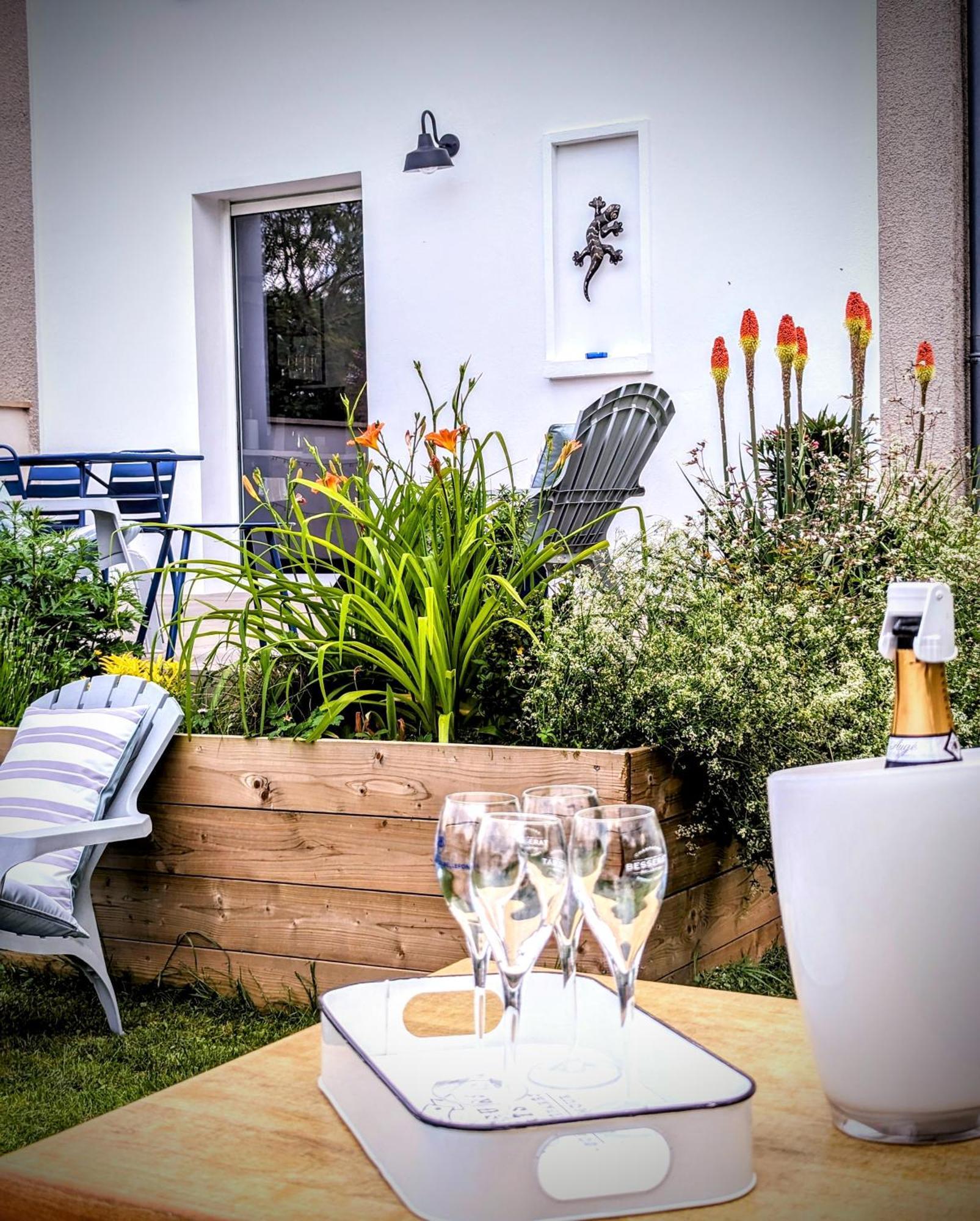 Le Cemarose: Spa, Jardin, Terrasse Et Jolie Vue Au Coeur D'Épernay Kültér fotó