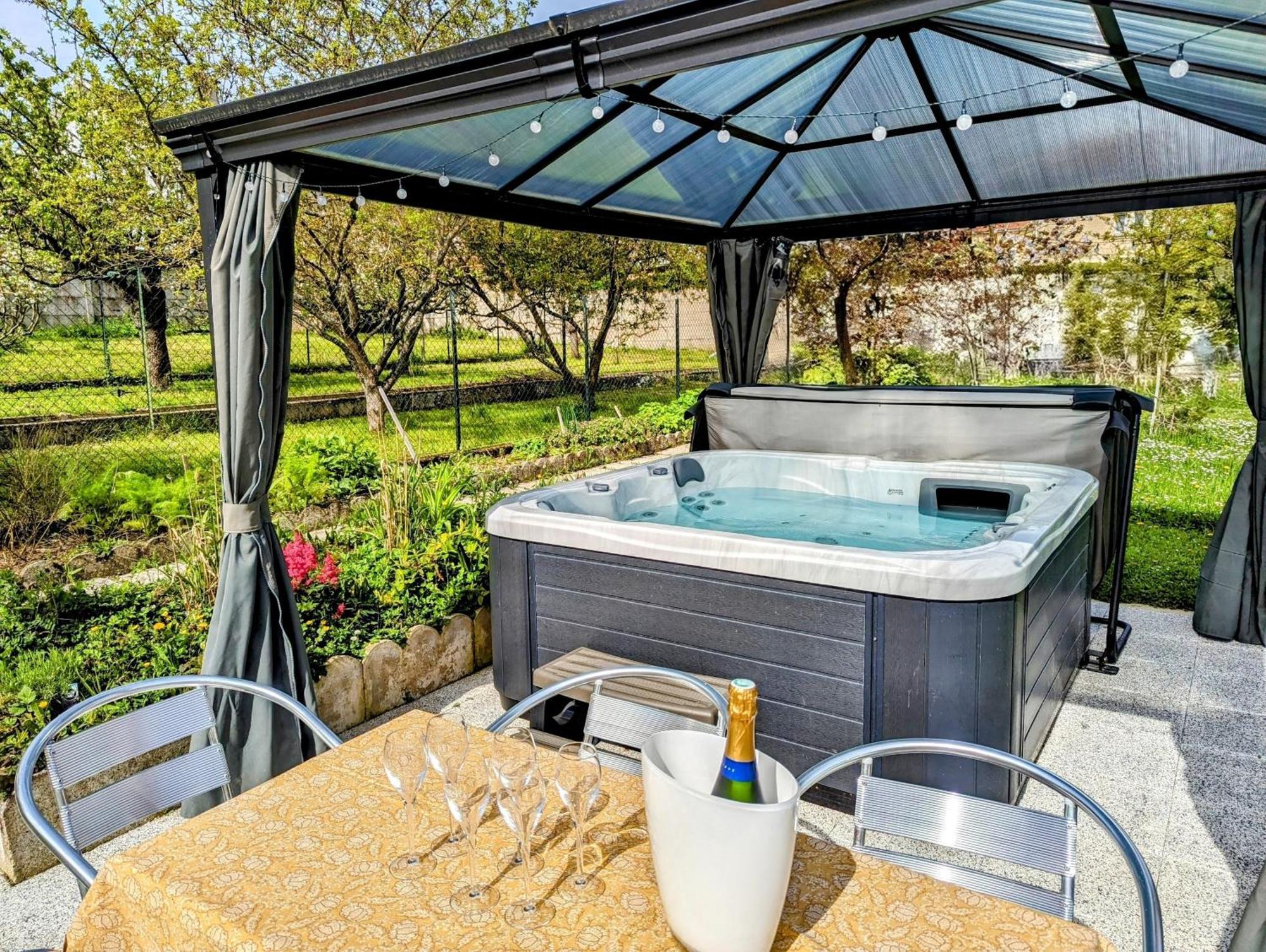 Le Cemarose: Spa, Jardin, Terrasse Et Jolie Vue Au Coeur D'Épernay Kültér fotó