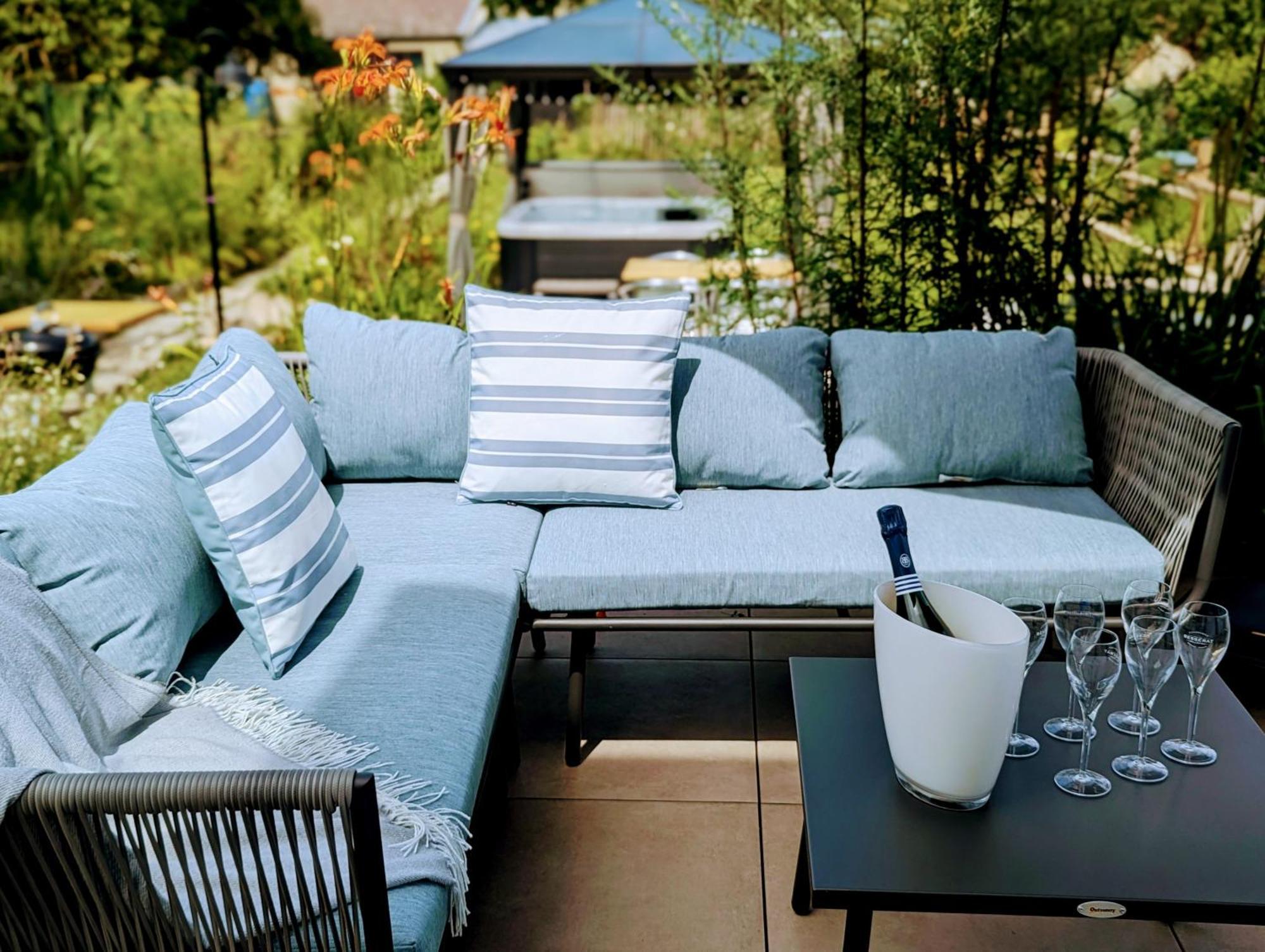 Le Cemarose: Spa, Jardin, Terrasse Et Jolie Vue Au Coeur D'Épernay Kültér fotó